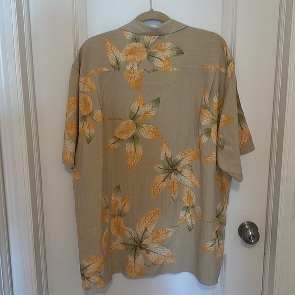 Tommy Bahama Silk Short Sleeve Button Down Shirt size XL - Picture 5 of 6